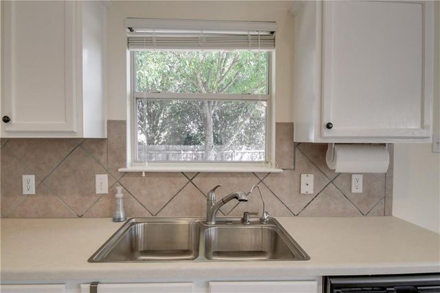 113 Spur CV, Kyle, TX 78640