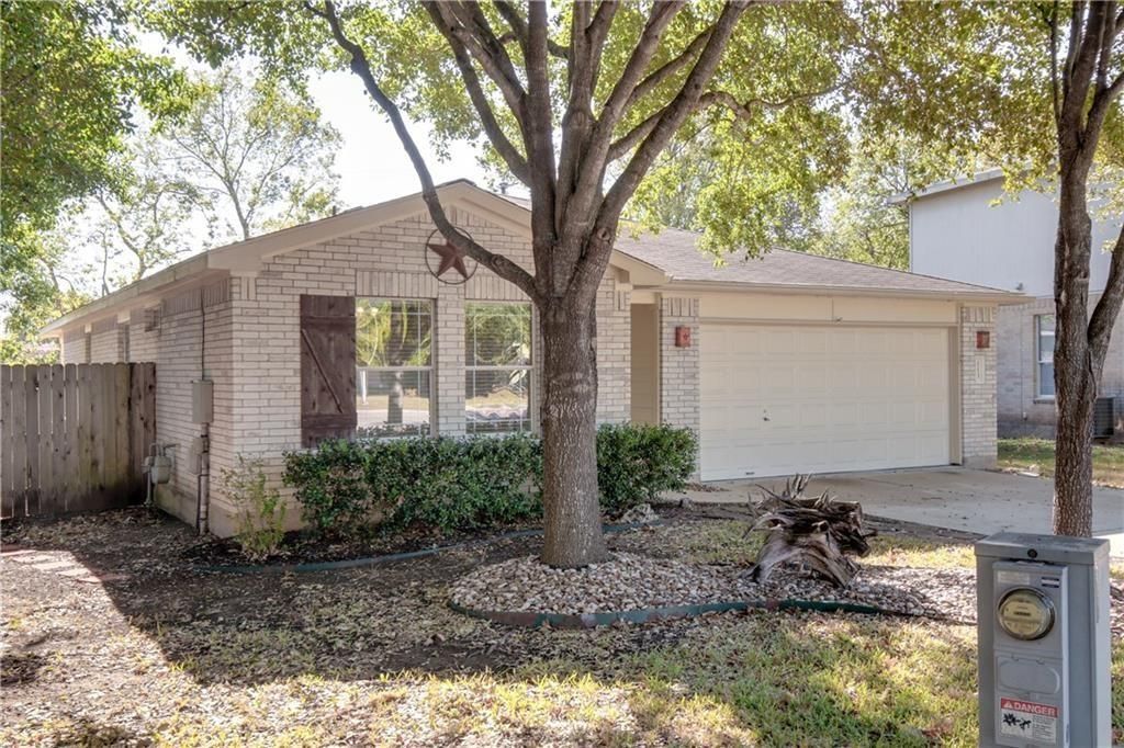 113 Spur CV, Kyle, TX 78640
