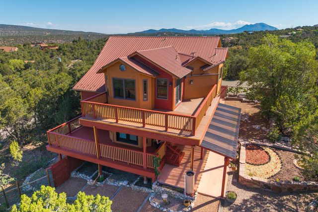 3 La Vuelta Road, Tijeras, NM 87059