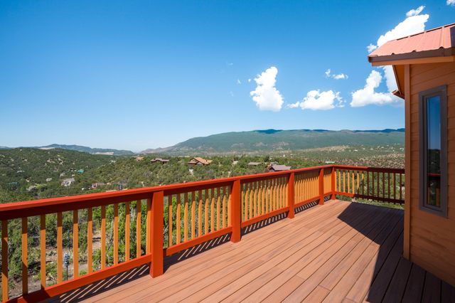 3 La Vuelta Road, Tijeras, NM 87059