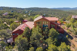 3 La Vuelta Road, Tijeras, NM 87059