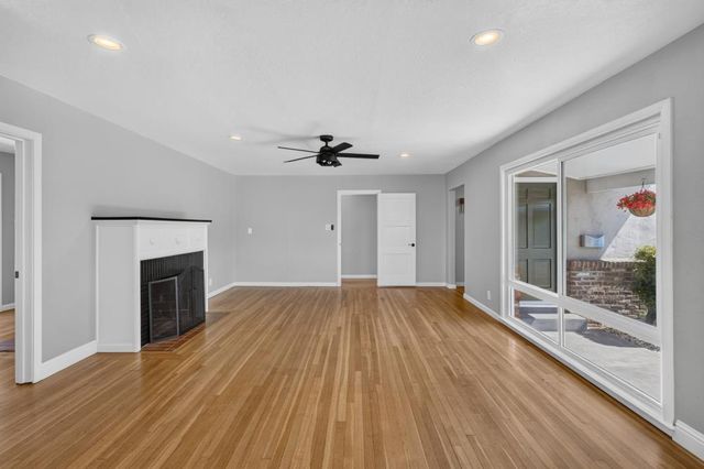 680 El Encino Way, Sacramento, CA 95864