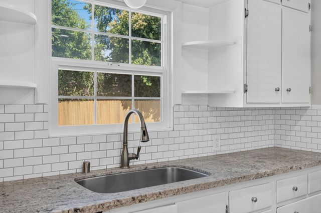 680 El Encino Way, Sacramento, CA 95864