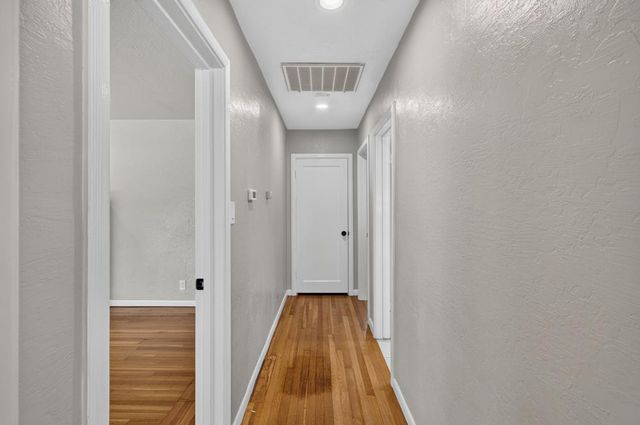 680 El Encino Way, Sacramento, CA 95864
