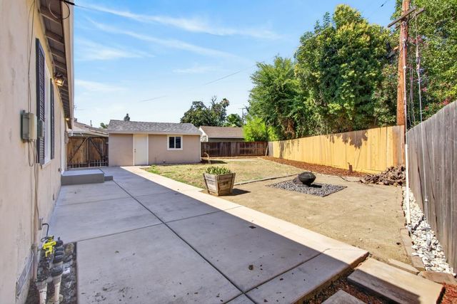 680 El Encino Way, Sacramento, CA 95864