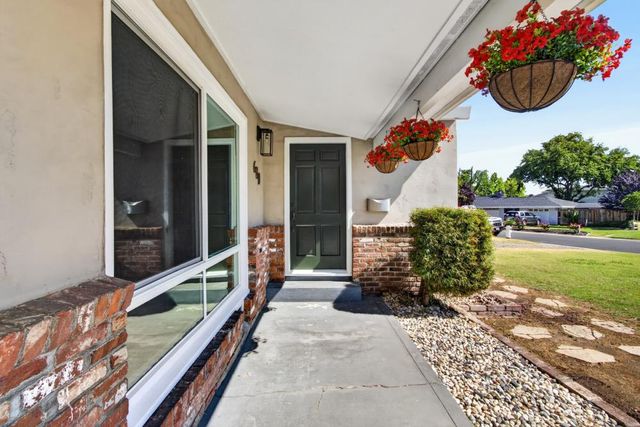 680 El Encino Way, Sacramento, CA 95864