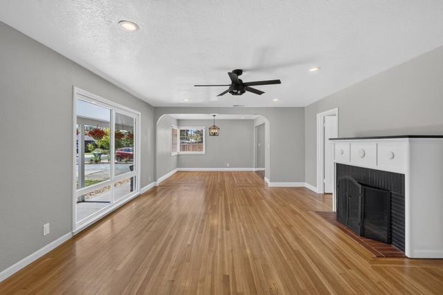 680 El Encino Way, Sacramento, CA 95864