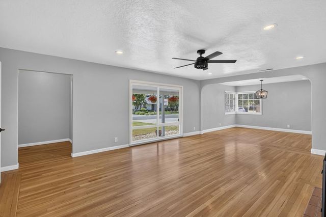 680 El Encino Way, Sacramento, CA 95864