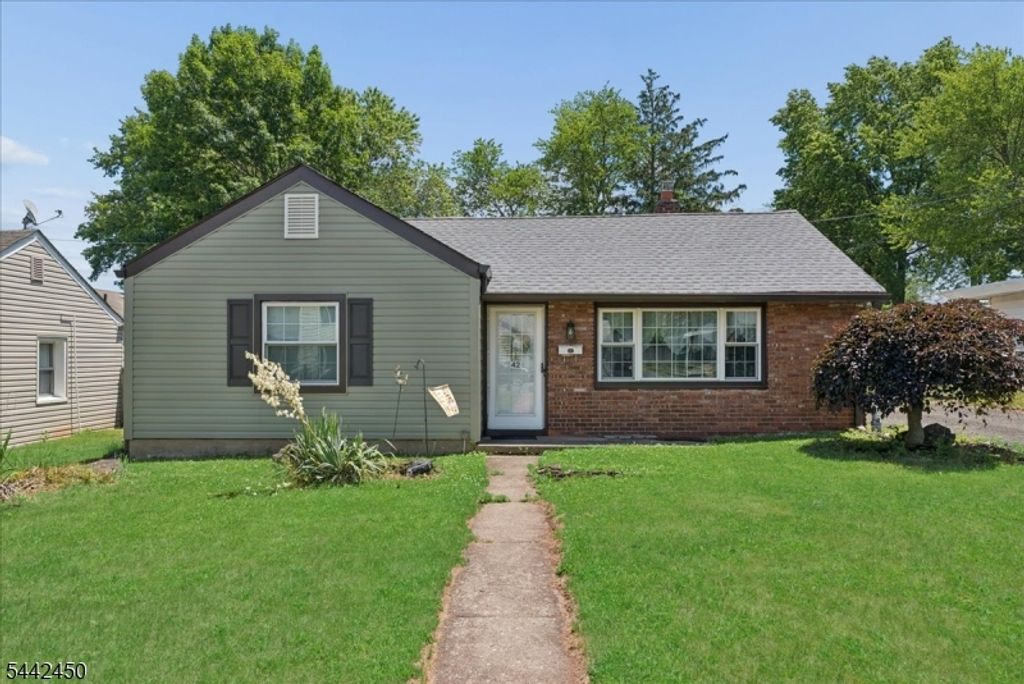 42 Walnut St, Edison Twp., NJ 08817 — exterior