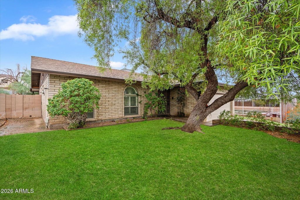 8151 N 12TH Place, Phoenix, AZ 85020 — exterior