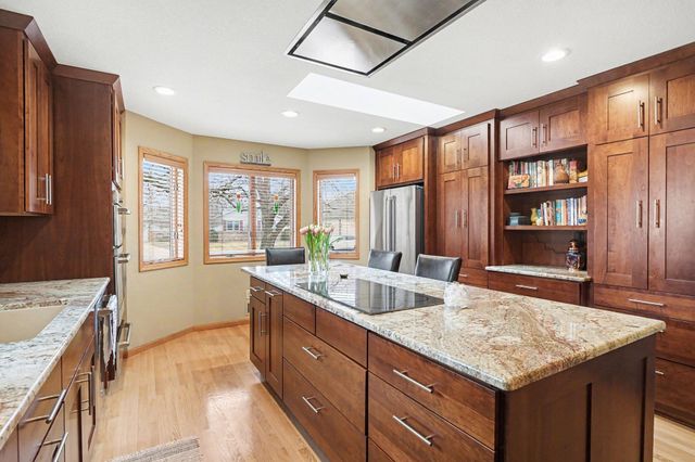 2100 Brooke Lane, Hastings, MN 55033