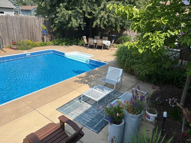 2100 Brooke Lane, Hastings, MN 55033