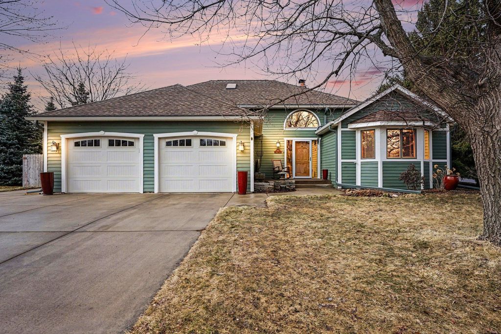 2100 Brooke Lane, Hastings, MN 55033