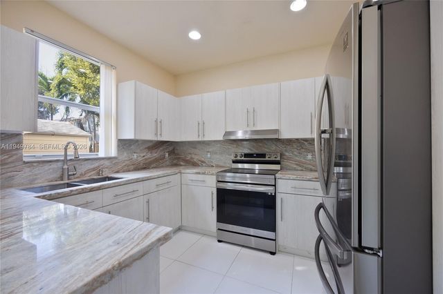 11224 NW 87th St, Doral, FL 33178