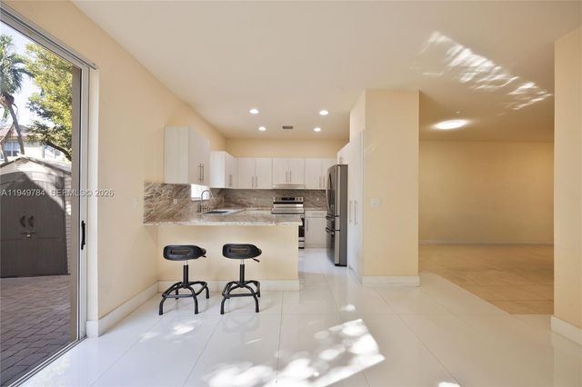 11224 NW 87th St, Doral, FL 33178