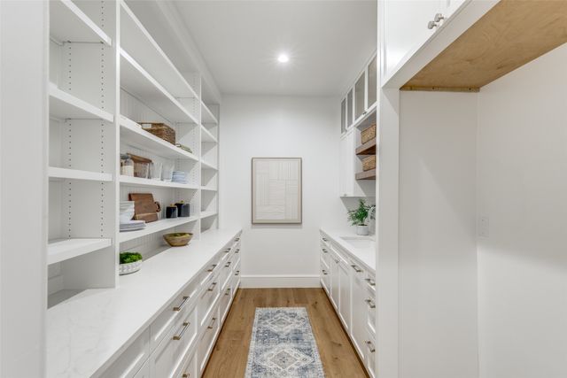 5819 Del Roy, Dallas, TX 75230