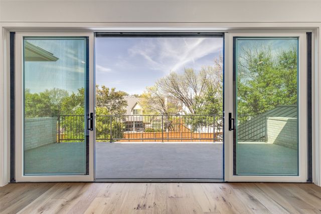 5819 Del Roy, Dallas, TX 75230