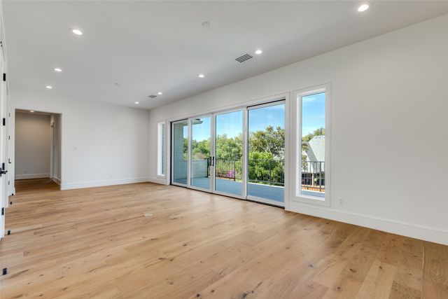 5819 Del Roy, Dallas, TX 75230