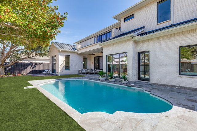 5819 Del Roy, Dallas, TX 75230