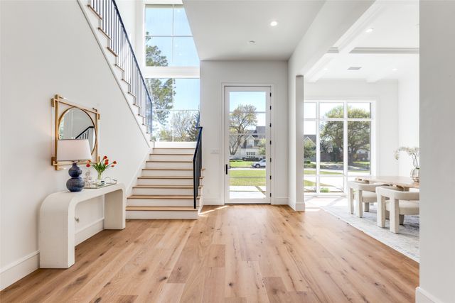 5819 Del Roy, Dallas, TX 75230