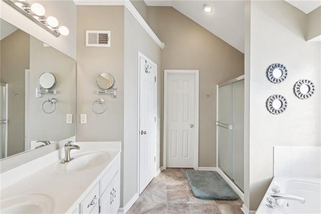 7336 N Wallace Avenue, Kansas City, MO 64158