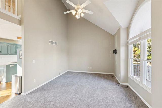 7336 N Wallace Avenue, Kansas City, MO 64158