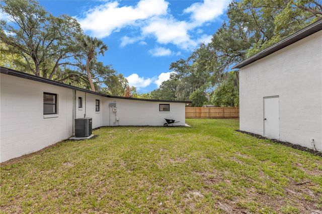318 W PALMETTO AVENUE, Deland, FL 32720