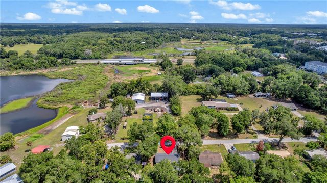 318 W PALMETTO AVENUE, Deland, FL 32720