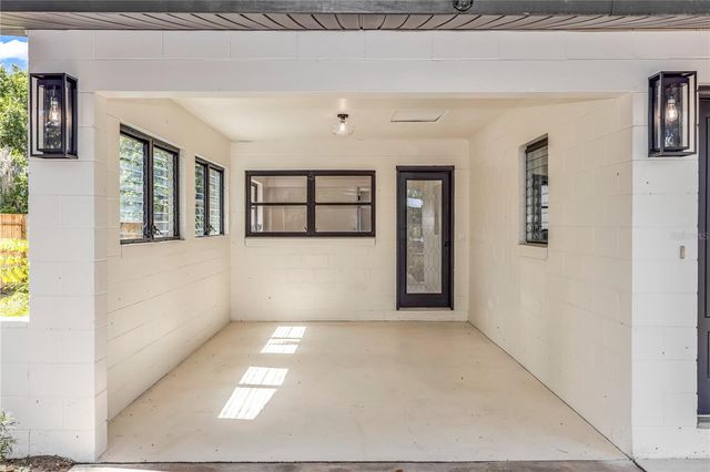 318 W PALMETTO AVENUE, Deland, FL 32720