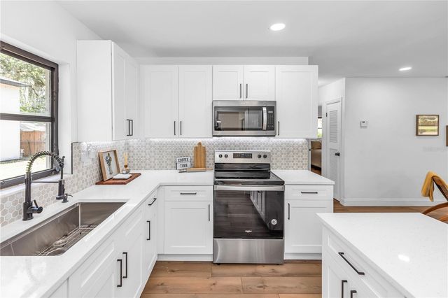 318 W PALMETTO AVENUE, Deland, FL 32720