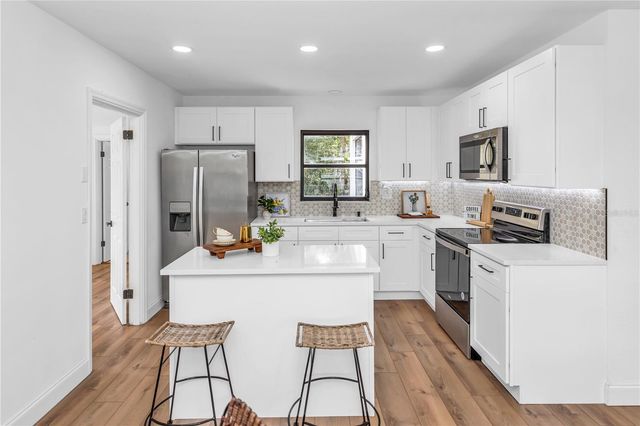 318 W PALMETTO AVENUE, Deland, FL 32720