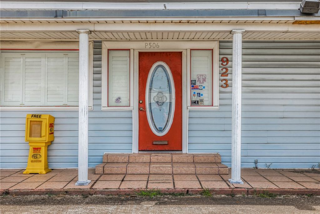 923 South Texas Avenue, Bryan, TX 77803 — photo 5