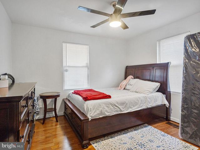 310 70TH PL, Capitol Heights, MD 20743