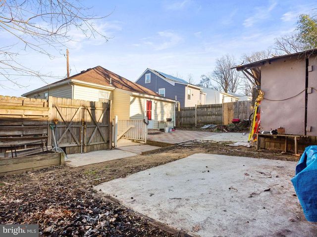 310 70TH PL, Capitol Heights, MD 20743