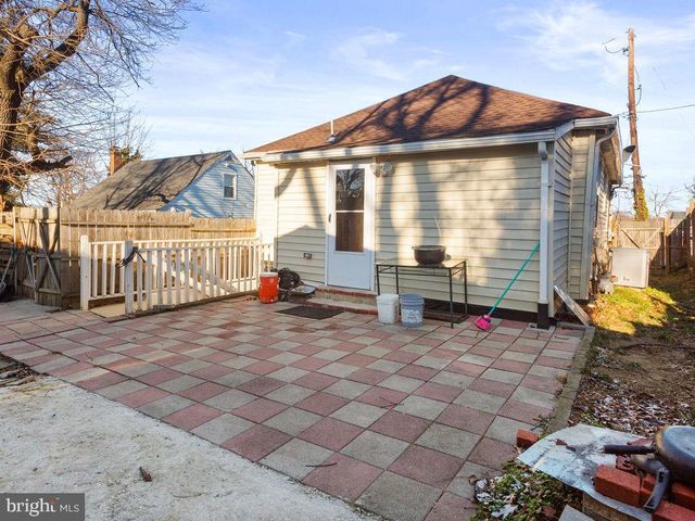 310 70TH PL, Capitol Heights, MD 20743