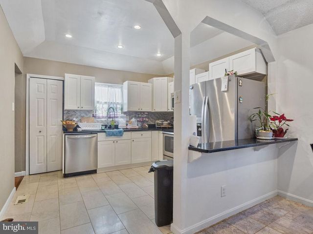 310 70TH PL, Capitol Heights, MD 20743