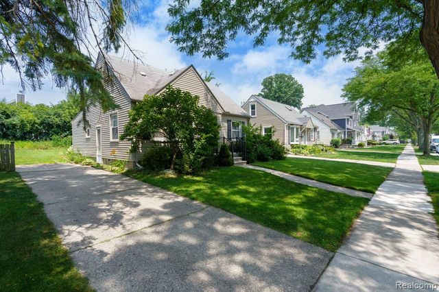 1745 Webster Street, Birmingham, MI 48009