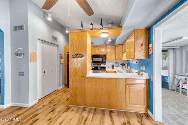 7940 W WILLOW Avenue, Peoria, AZ 85381