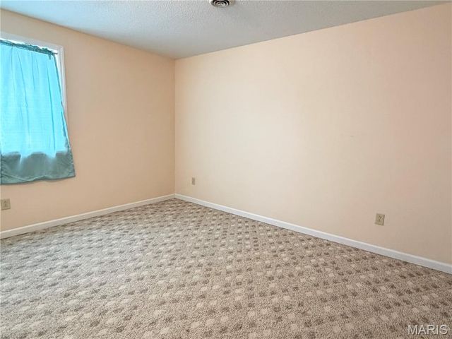 707 Hawthorne Drive, Pacific, MO 63069