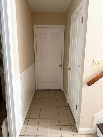 707 Hawthorne Drive, Pacific, MO 63069