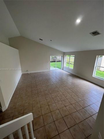 2806 Oak Grove Rd, Davie, FL 33328