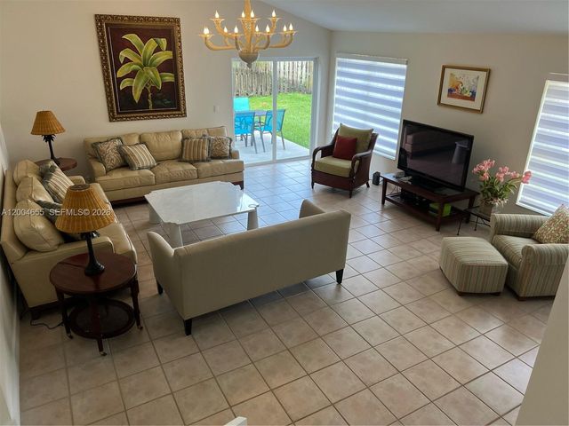 2806 Oak Grove Rd, Davie, FL 33328