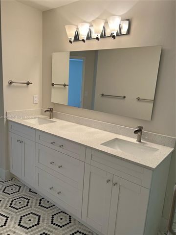 2806 Oak Grove Rd, Davie, FL 33328