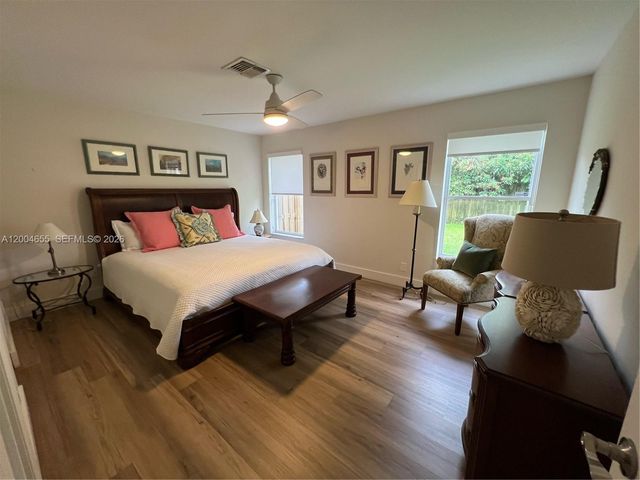 2806 Oak Grove Rd, Davie, FL 33328