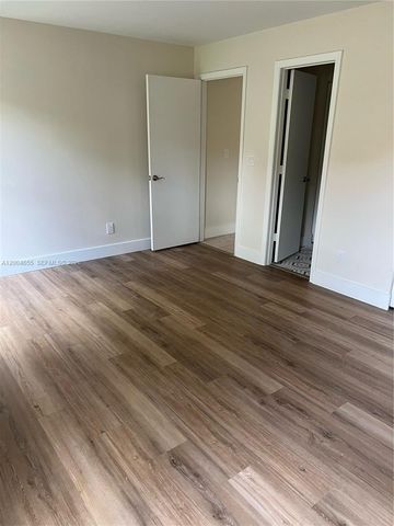 2806 Oak Grove Rd, Davie, FL 33328