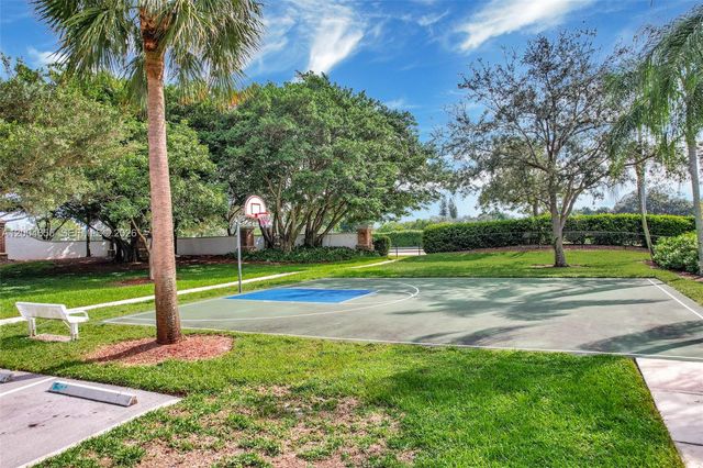 2806 Oak Grove Rd, Davie, FL 33328