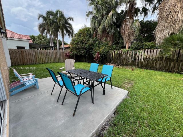 2806 Oak Grove Rd, Davie, FL 33328