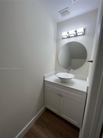 2806 Oak Grove Rd, Davie, FL 33328