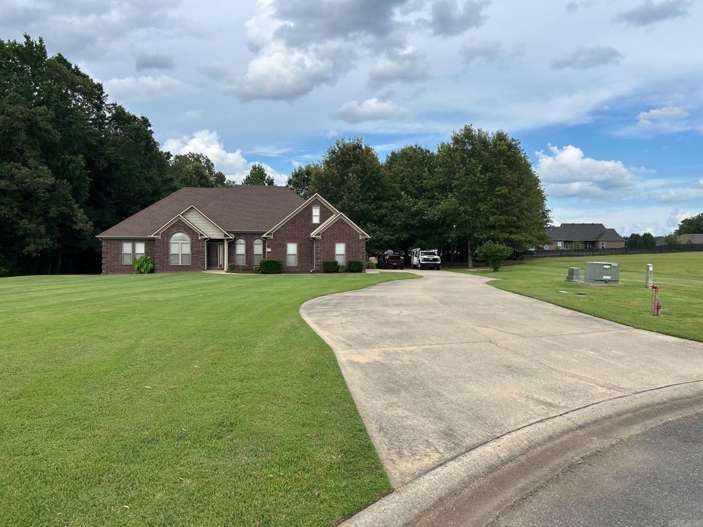 8 Lael Cove, Greenbrier, AR 72058
