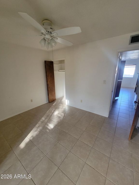 Image 6 of property listing at 905 E FOUNTAIN Street, Mesa, AZ 85203